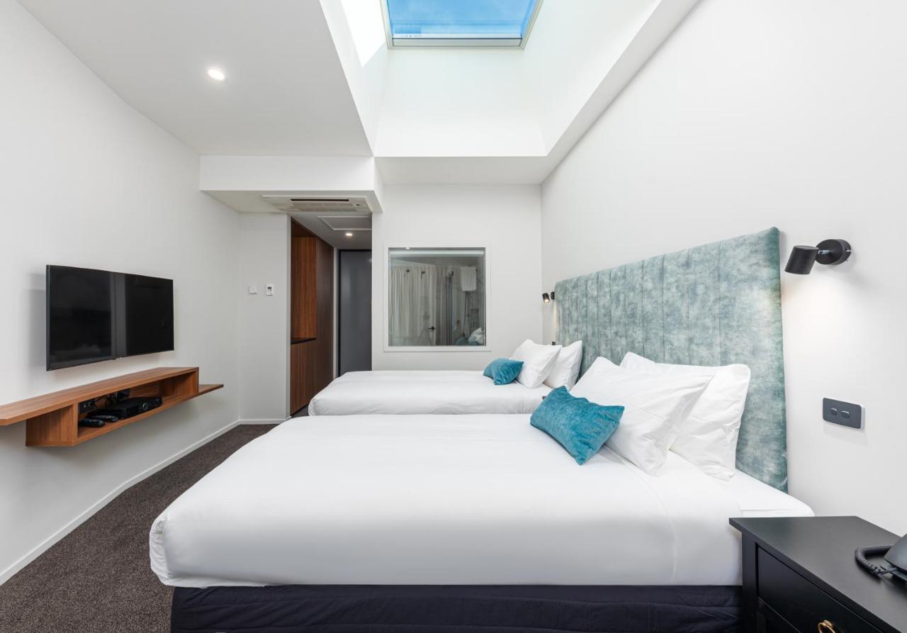 Galaxy Boutique Hotel Lago Tékapo Exterior foto Skylight in a hotel room